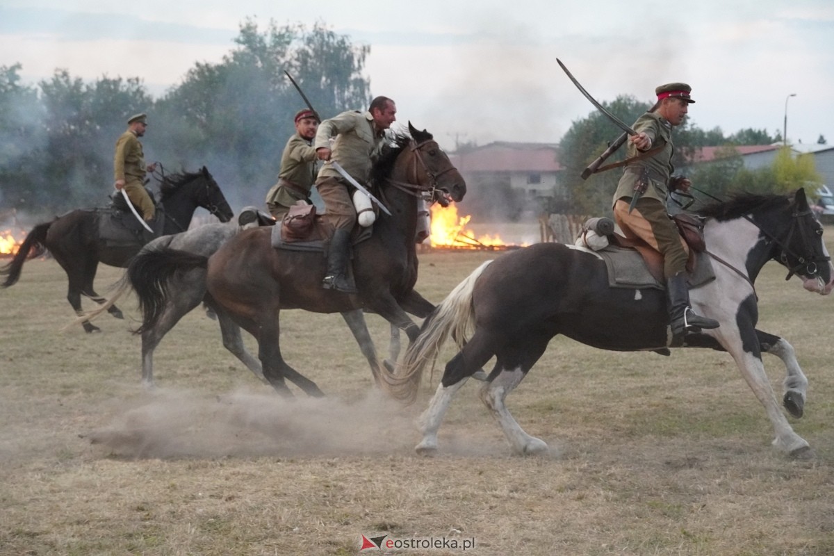 Rekonstrukcja historyczna Bolszewika goń! w Rzekuniu [17.08.2024] - zdjęcie #653 - eOstroleka.pl