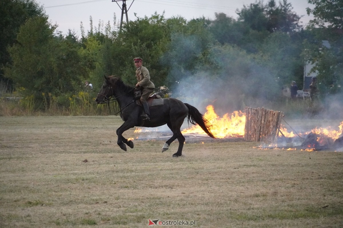 Rekonstrukcja historyczna Bolszewika goń! w Rzekuniu [17.08.2024] - zdjęcie #652 - eOstroleka.pl