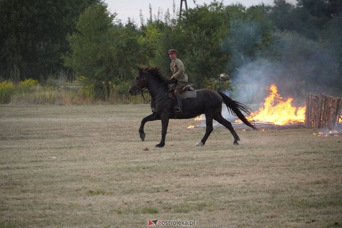 Rekonstrukcja historyczna Bolszewika goń! w Rzekuniu [17.08.2024] - zdjęcie #651 - eOstroleka.pl