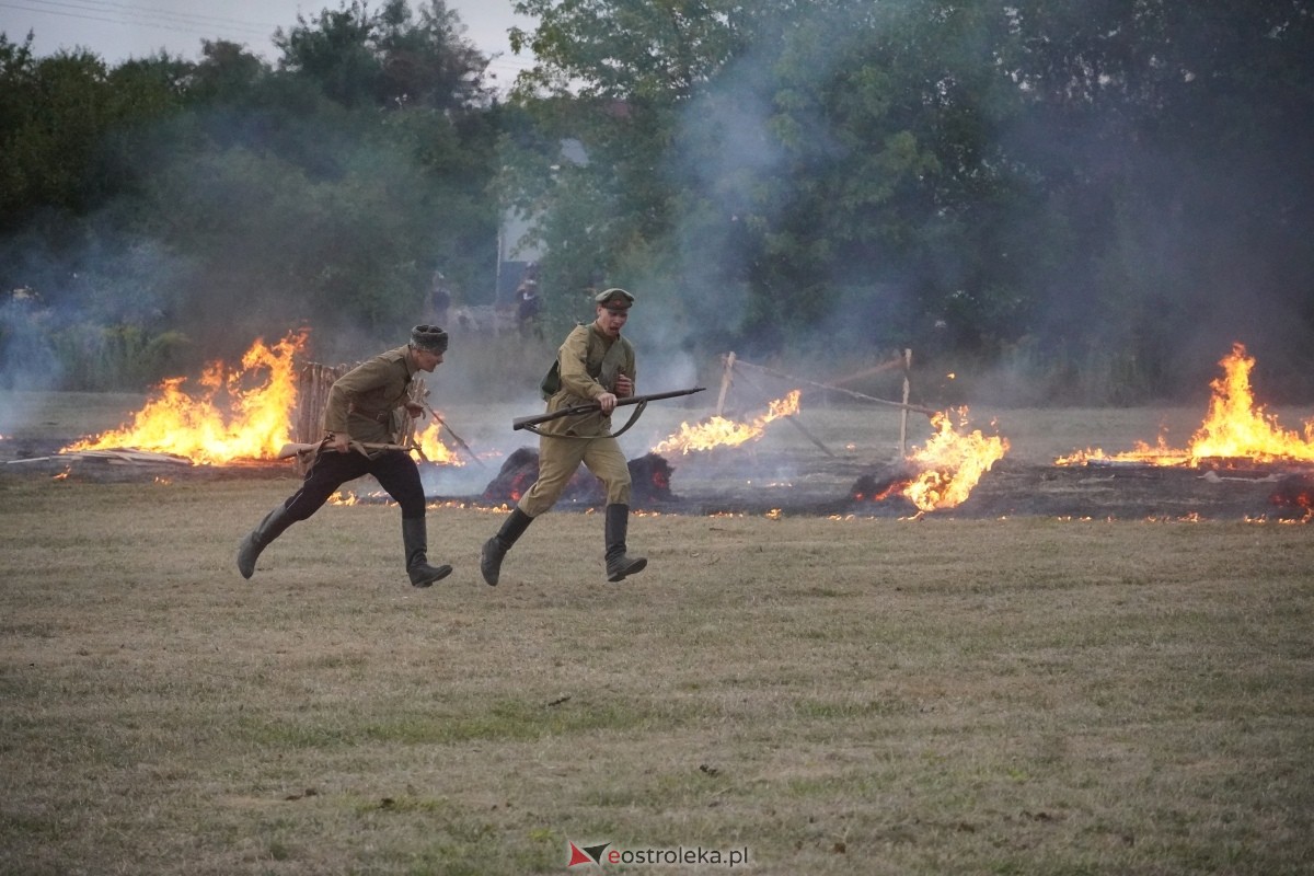 Rekonstrukcja historyczna Bolszewika goń! w Rzekuniu [17.08.2024] - zdjęcie #646 - eOstroleka.pl