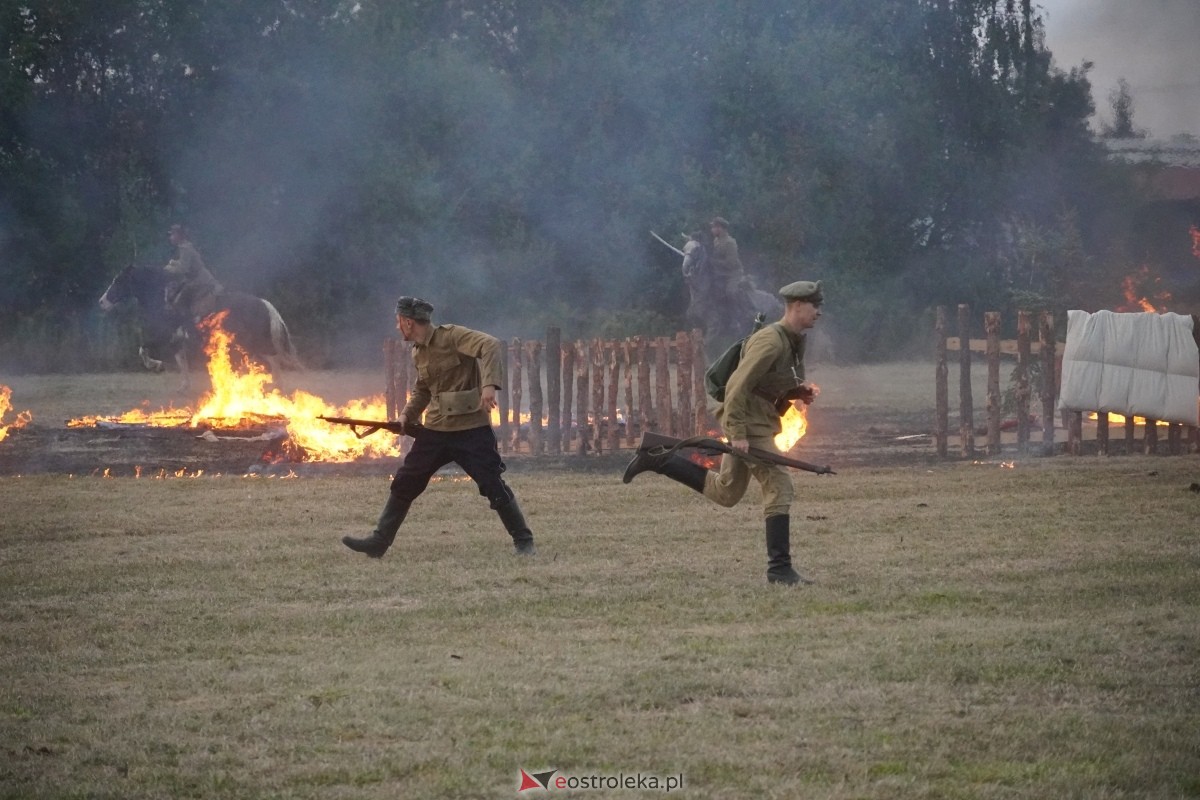 Rekonstrukcja historyczna Bolszewika goń! w Rzekuniu [17.08.2024] - zdjęcie #643 - eOstroleka.pl