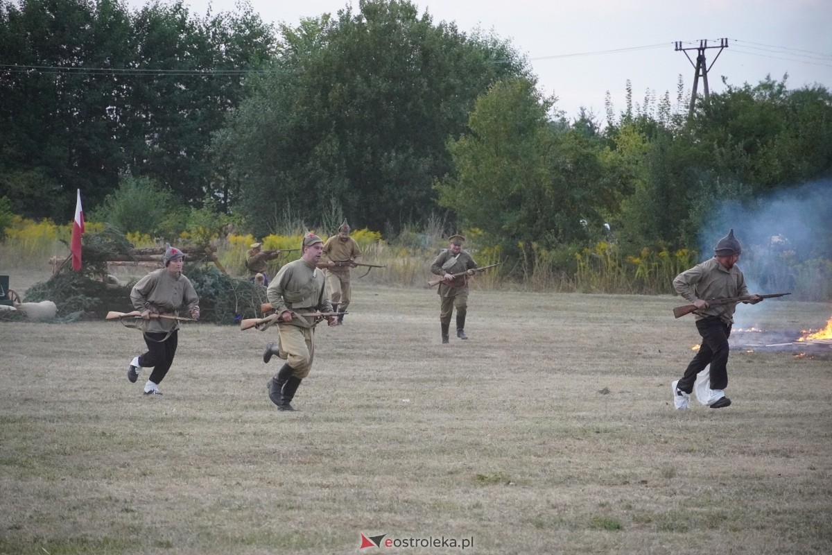 Rekonstrukcja historyczna Bolszewika goń! w Rzekuniu [17.08.2024] - zdjęcie #642 - eOstroleka.pl