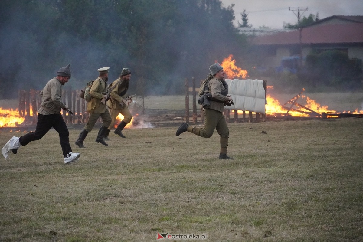 Rekonstrukcja historyczna Bolszewika goń! w Rzekuniu [17.08.2024] - zdjęcie #639 - eOstroleka.pl