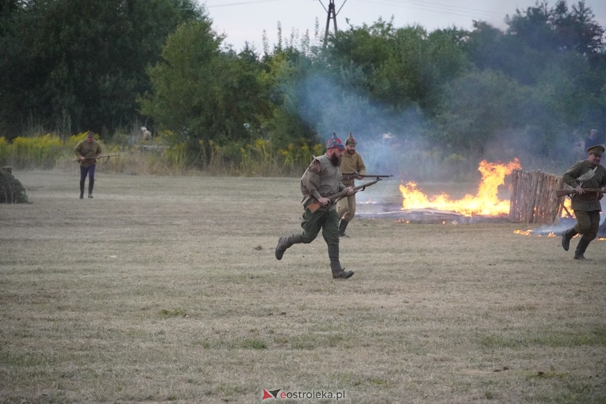 Rekonstrukcja historyczna Bolszewika goń! w Rzekuniu [17.08.2024] - zdjęcie #636 - eOstroleka.pl