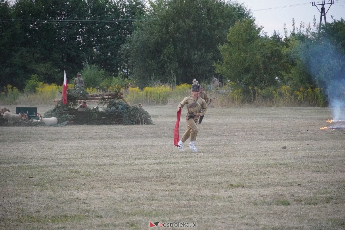 Rekonstrukcja historyczna Bolszewika goń! w Rzekuniu [17.08.2024] - zdjęcie #635 - eOstroleka.pl