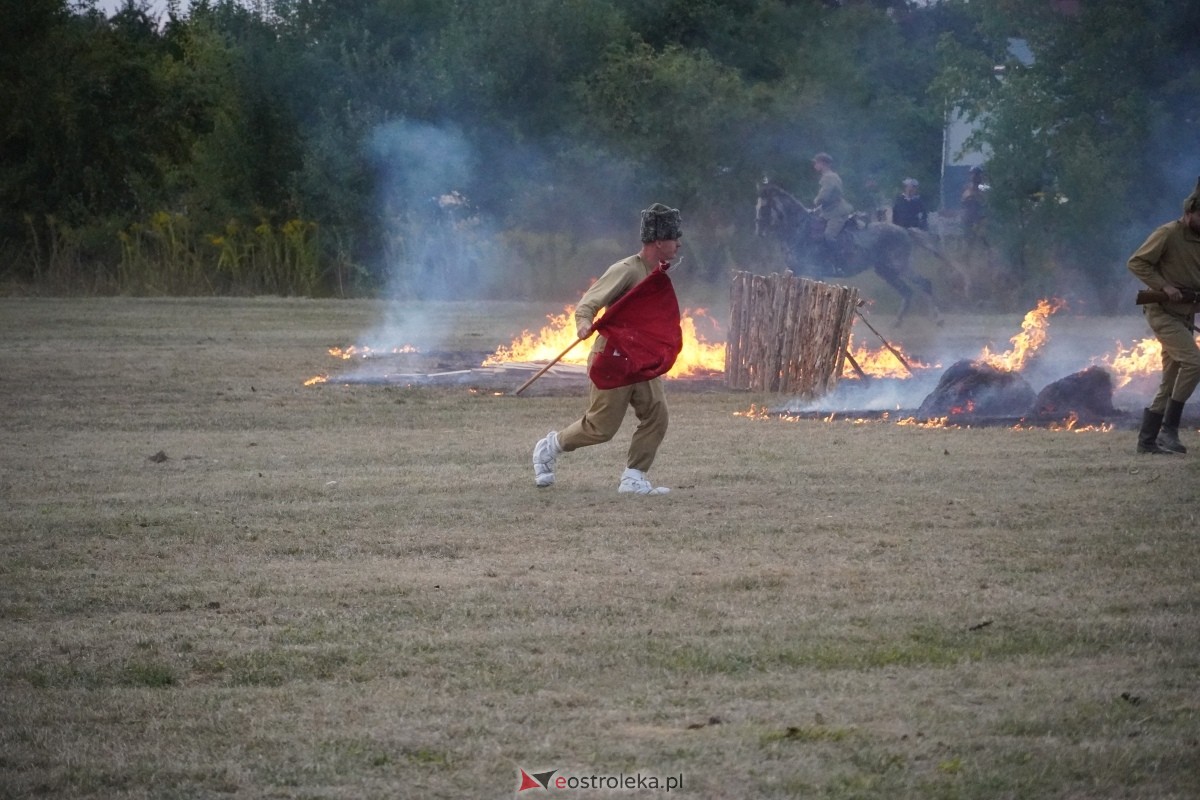 Rekonstrukcja historyczna Bolszewika goń! w Rzekuniu [17.08.2024] - zdjęcie #634 - eOstroleka.pl
