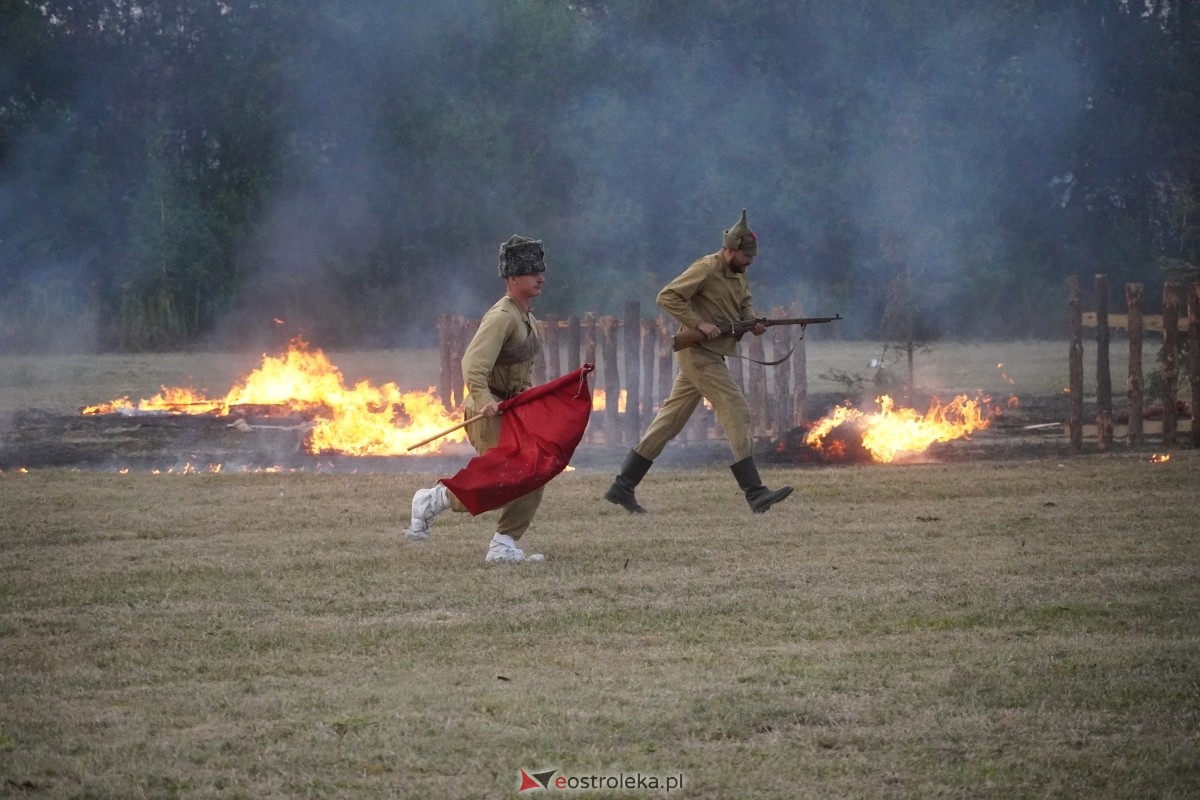 Rekonstrukcja historyczna Bolszewika goń! w Rzekuniu [17.08.2024] - zdjęcie #633 - eOstroleka.pl