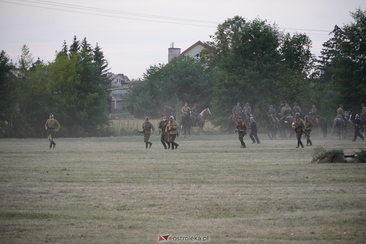 Rekonstrukcja historyczna Bolszewika goń! w Rzekuniu [17.08.2024] - zdjęcie #627 - eOstroleka.pl