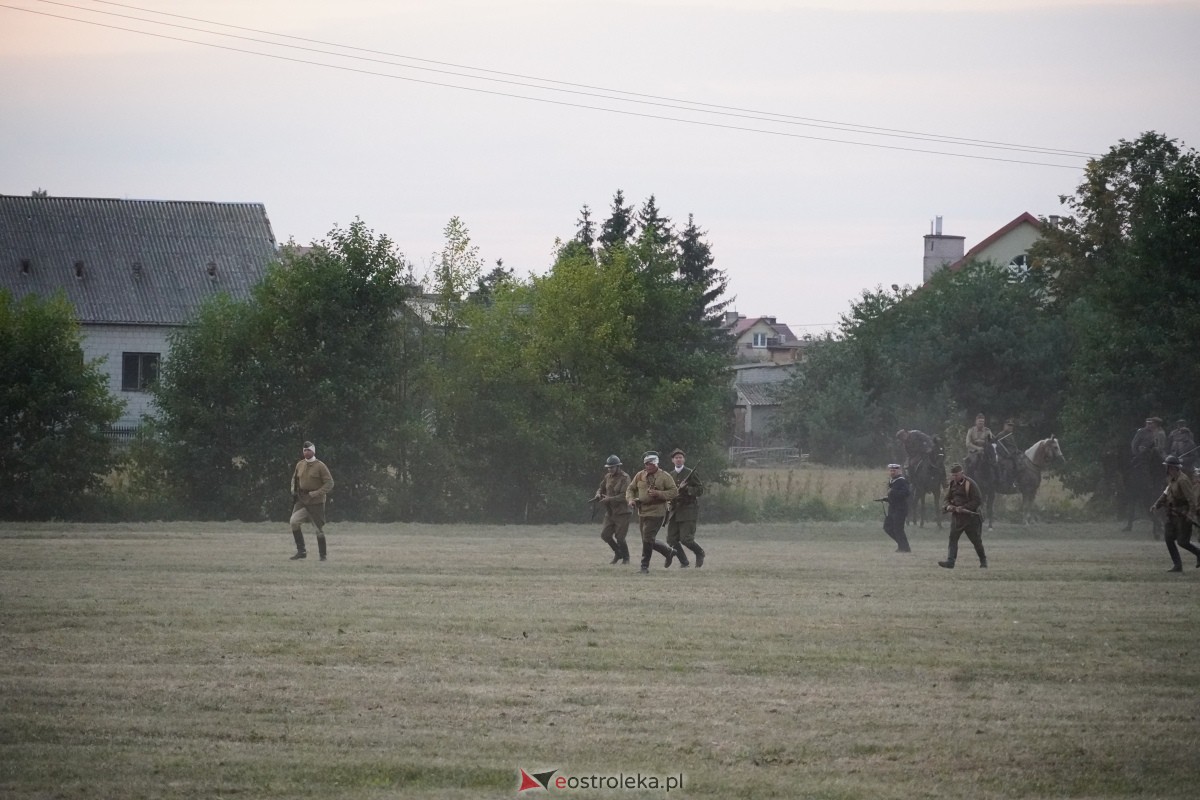 Rekonstrukcja historyczna Bolszewika goń! w Rzekuniu [17.08.2024] - zdjęcie #625 - eOstroleka.pl