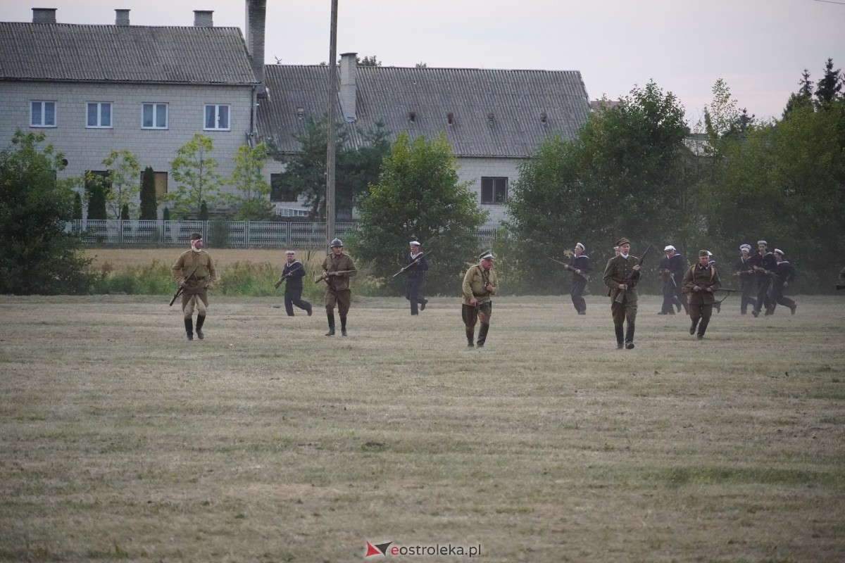 Rekonstrukcja historyczna Bolszewika goń! w Rzekuniu [17.08.2024] - zdjęcie #623 - eOstroleka.pl