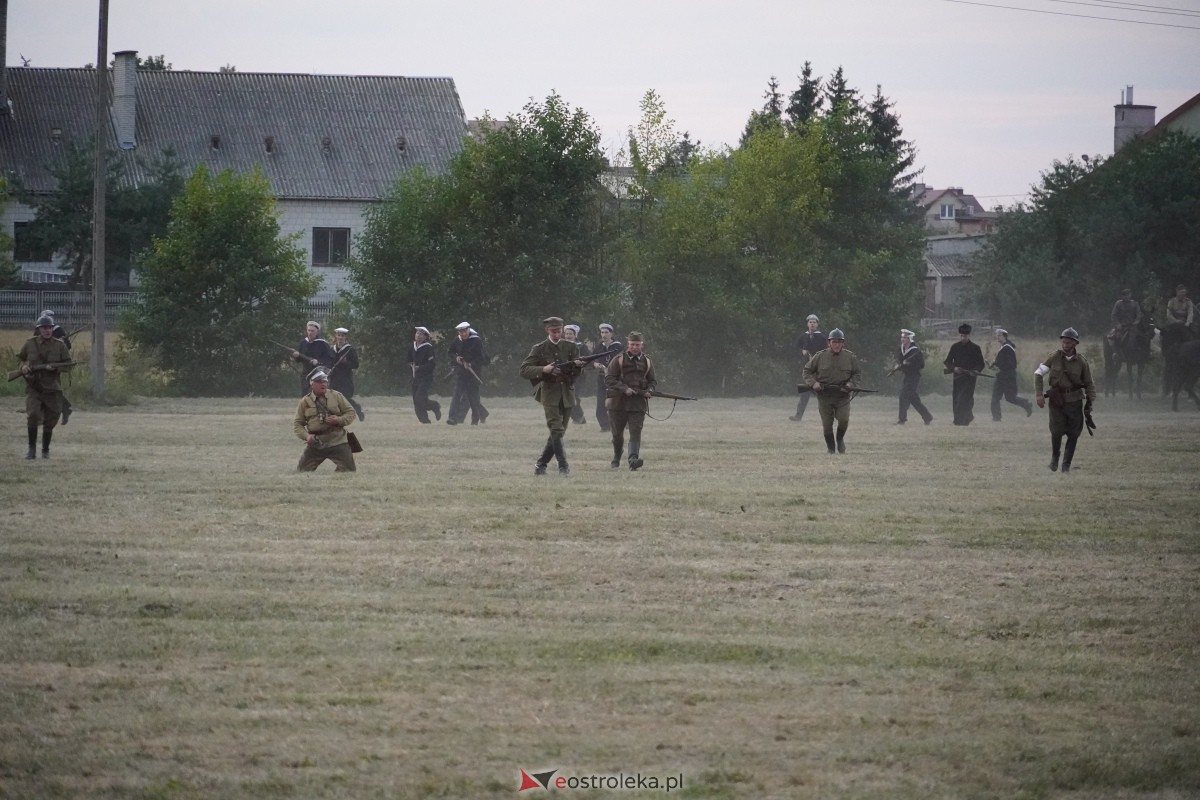 Rekonstrukcja historyczna Bolszewika goń! w Rzekuniu [17.08.2024] - zdjęcie #622 - eOstroleka.pl