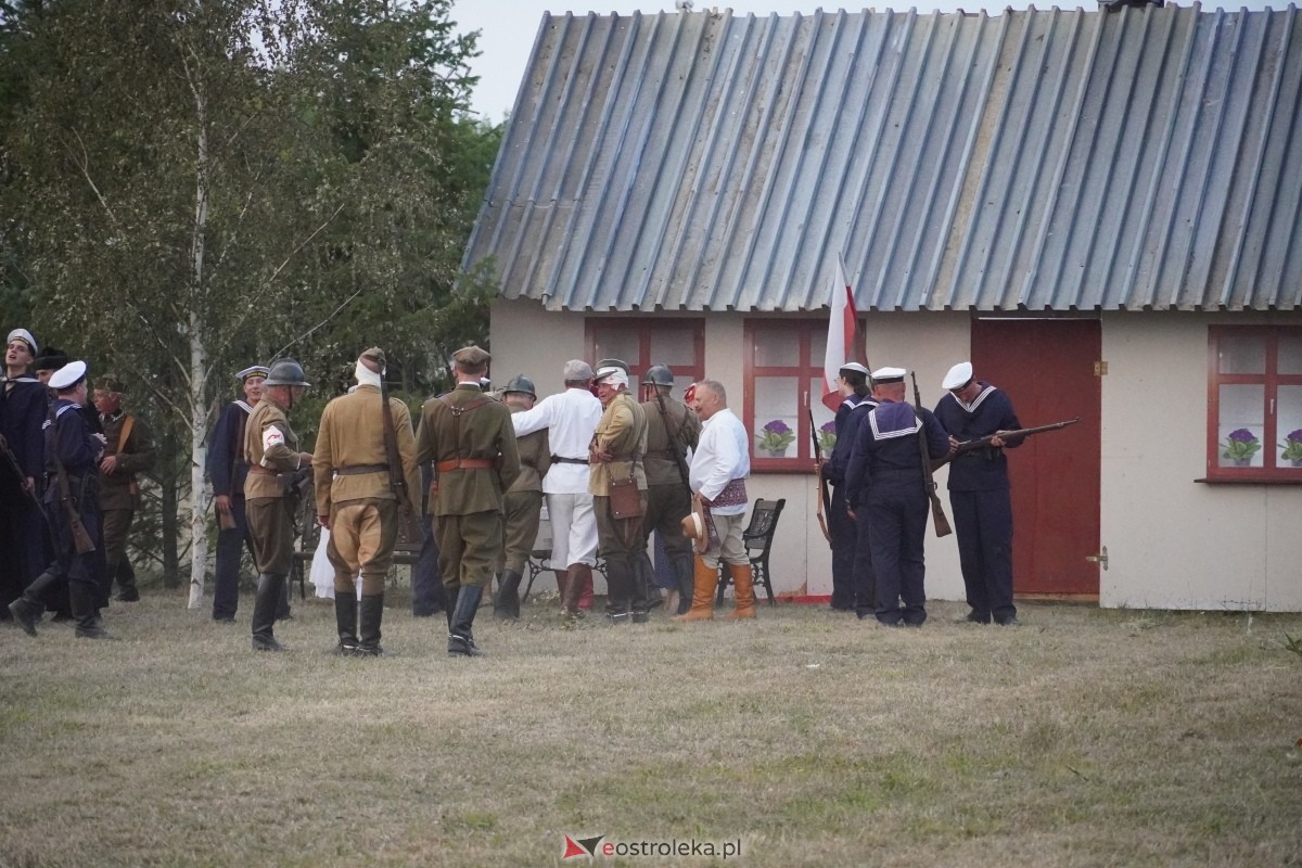Rekonstrukcja historyczna Bolszewika goń! w Rzekuniu [17.08.2024] - zdjęcie #620 - eOstroleka.pl