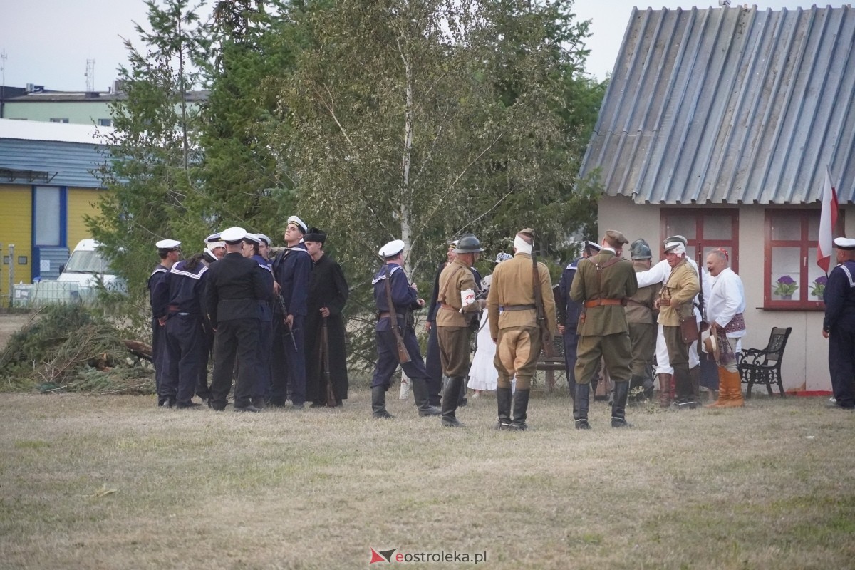 Rekonstrukcja historyczna Bolszewika goń! w Rzekuniu [17.08.2024] - zdjęcie #619 - eOstroleka.pl