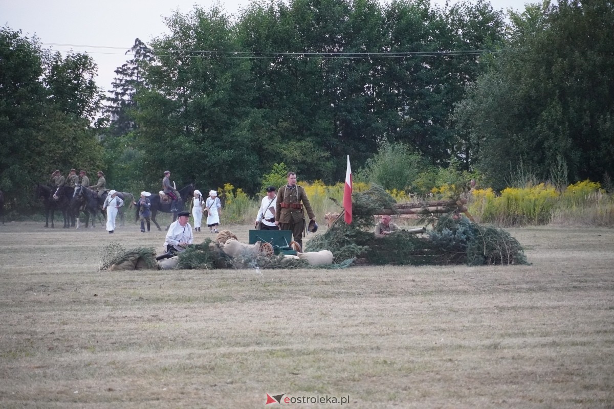 Rekonstrukcja historyczna Bolszewika goń! w Rzekuniu [17.08.2024] - zdjęcie #618 - eOstroleka.pl