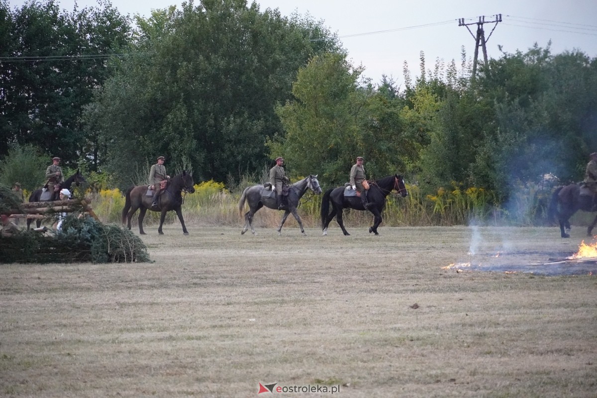 Rekonstrukcja historyczna Bolszewika goń! w Rzekuniu [17.08.2024] - zdjęcie #610 - eOstroleka.pl
