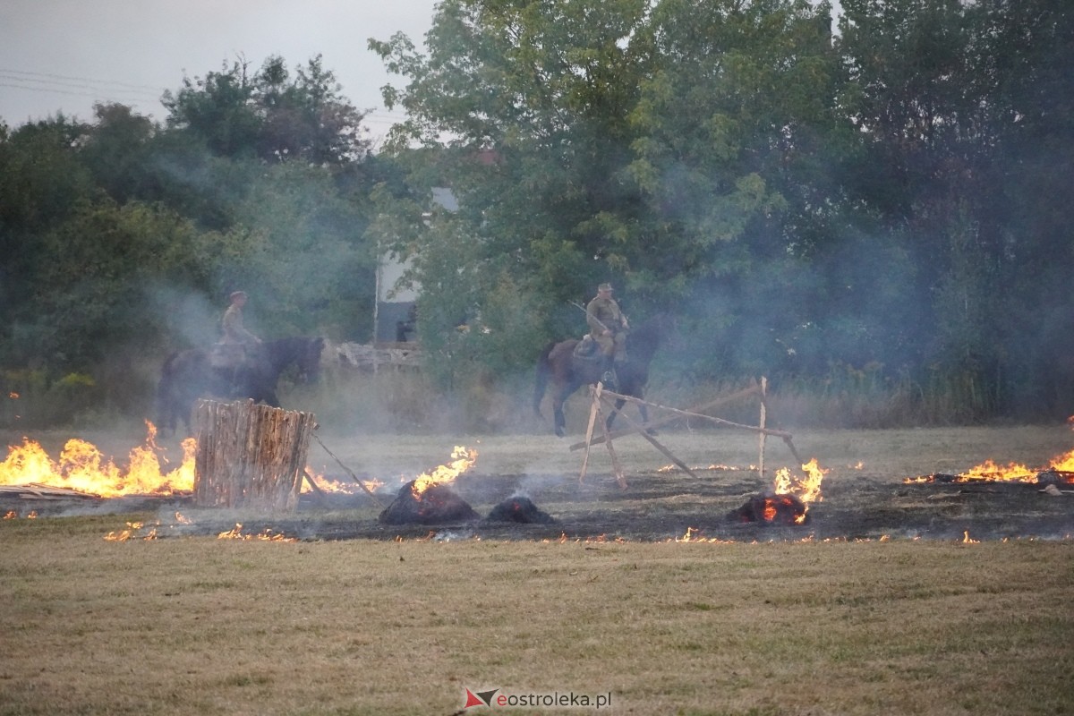 Rekonstrukcja historyczna Bolszewika goń! w Rzekuniu [17.08.2024] - zdjęcie #608 - eOstroleka.pl