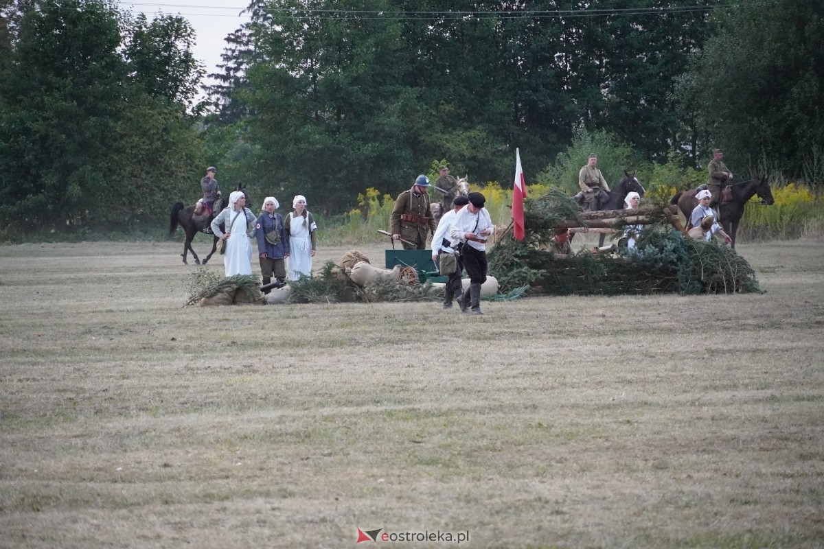 Rekonstrukcja historyczna Bolszewika goń! w Rzekuniu [17.08.2024] - zdjęcie #605 - eOstroleka.pl