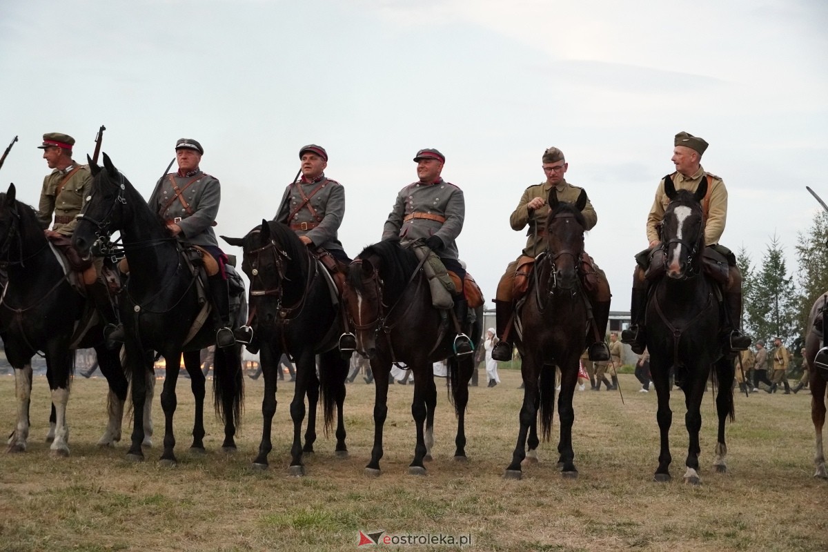 Rekonstrukcja historyczna Bolszewika goń! w Rzekuniu [17.08.2024] - zdjęcie #592 - eOstroleka.pl