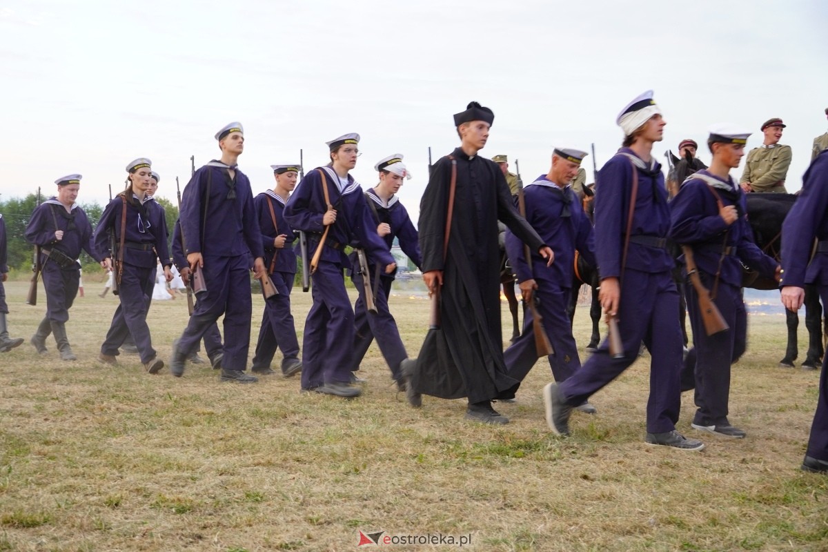 Rekonstrukcja historyczna Bolszewika goń! w Rzekuniu [17.08.2024] - zdjęcie #589 - eOstroleka.pl