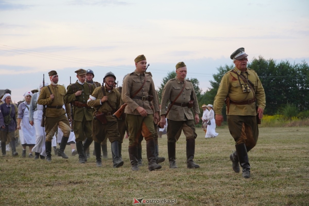 Rekonstrukcja historyczna Bolszewika goń! w Rzekuniu [17.08.2024] - zdjęcie #586 - eOstroleka.pl
