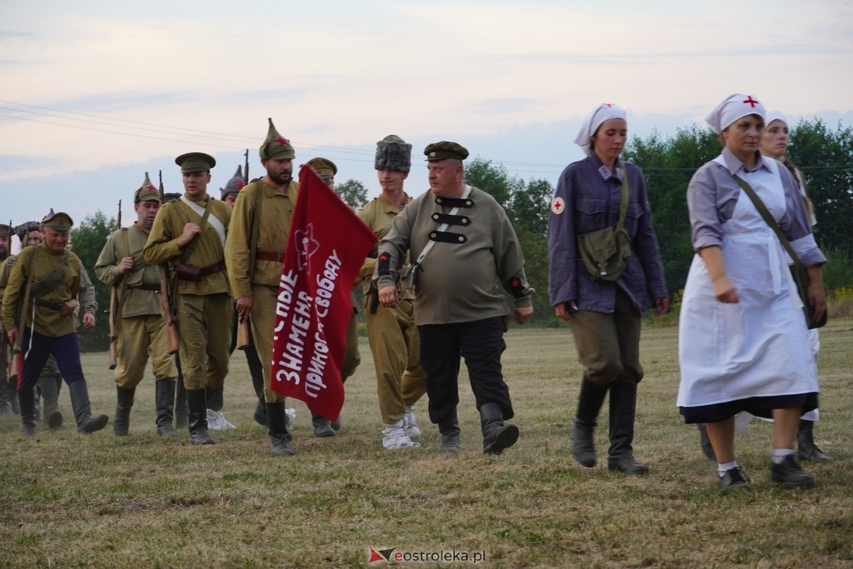 Rekonstrukcja historyczna Bolszewika goń! w Rzekuniu [17.08.2024] - zdjęcie #574 - eOstroleka.pl