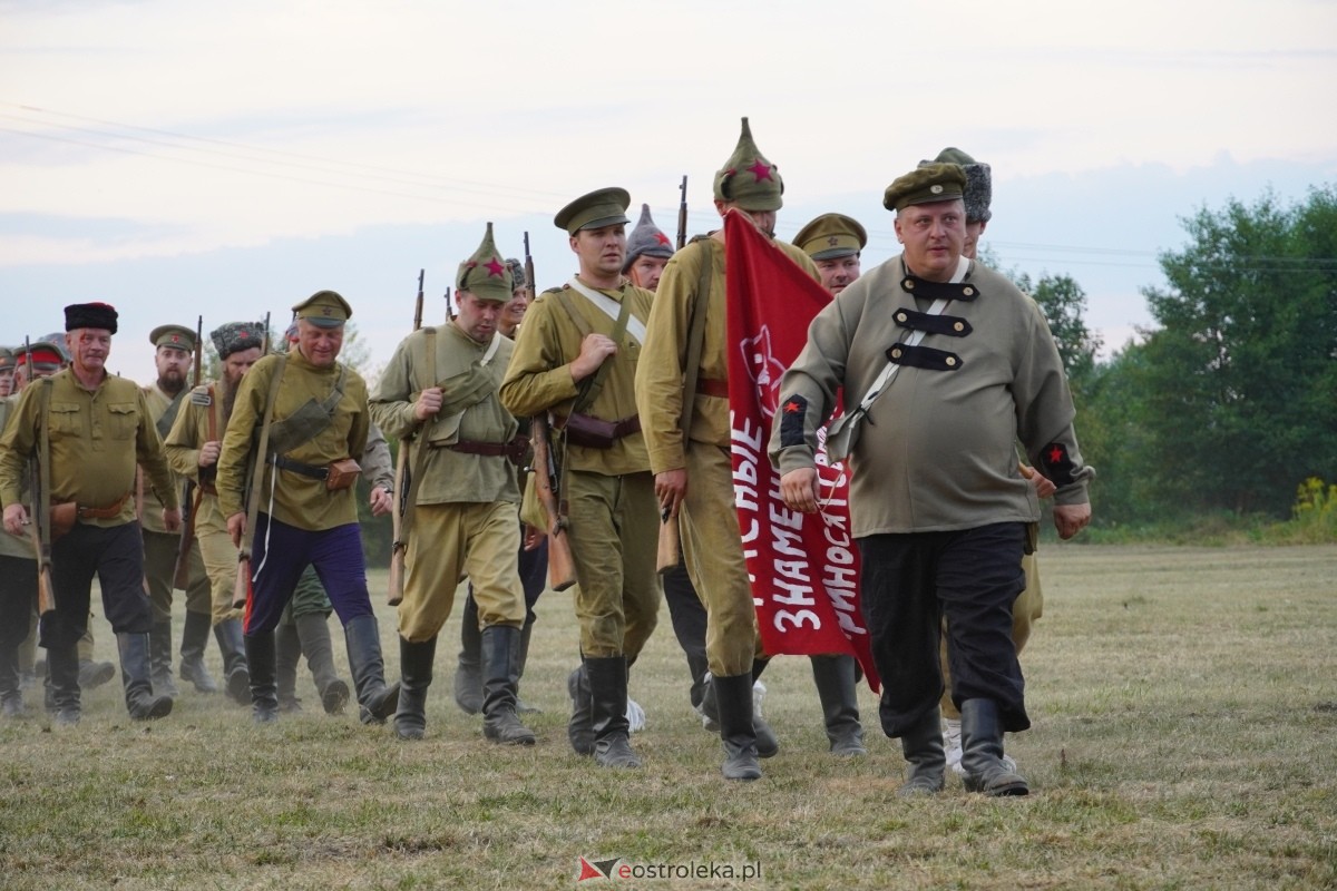 Rekonstrukcja historyczna Bolszewika goń! w Rzekuniu [17.08.2024] - zdjęcie #572 - eOstroleka.pl