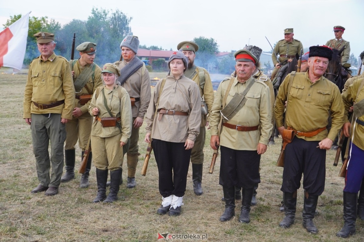 Rekonstrukcja historyczna Bolszewika goń! w Rzekuniu [17.08.2024] - zdjęcie #566 - eOstroleka.pl
