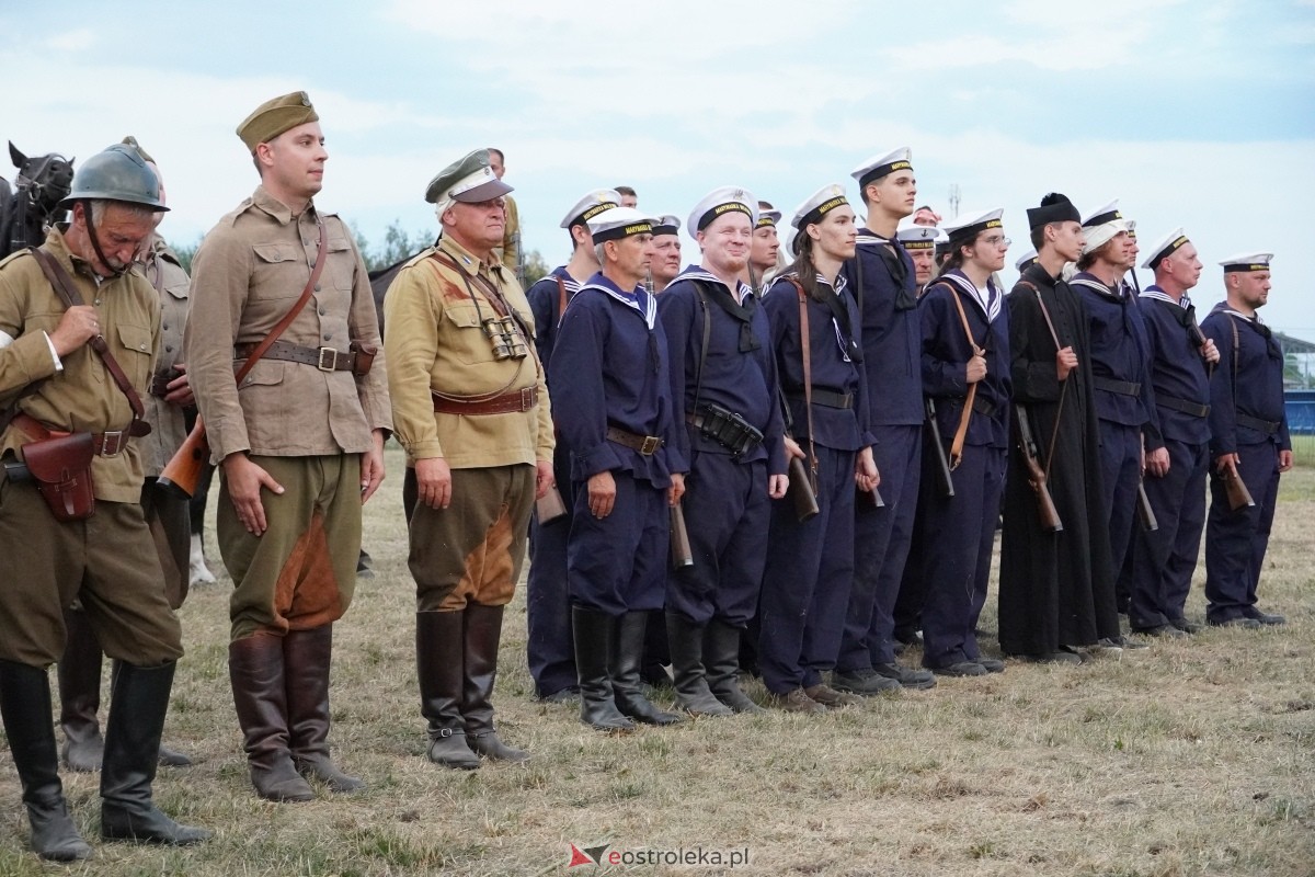 Rekonstrukcja historyczna Bolszewika goń! w Rzekuniu [17.08.2024] - zdjęcie #524 - eOstroleka.pl