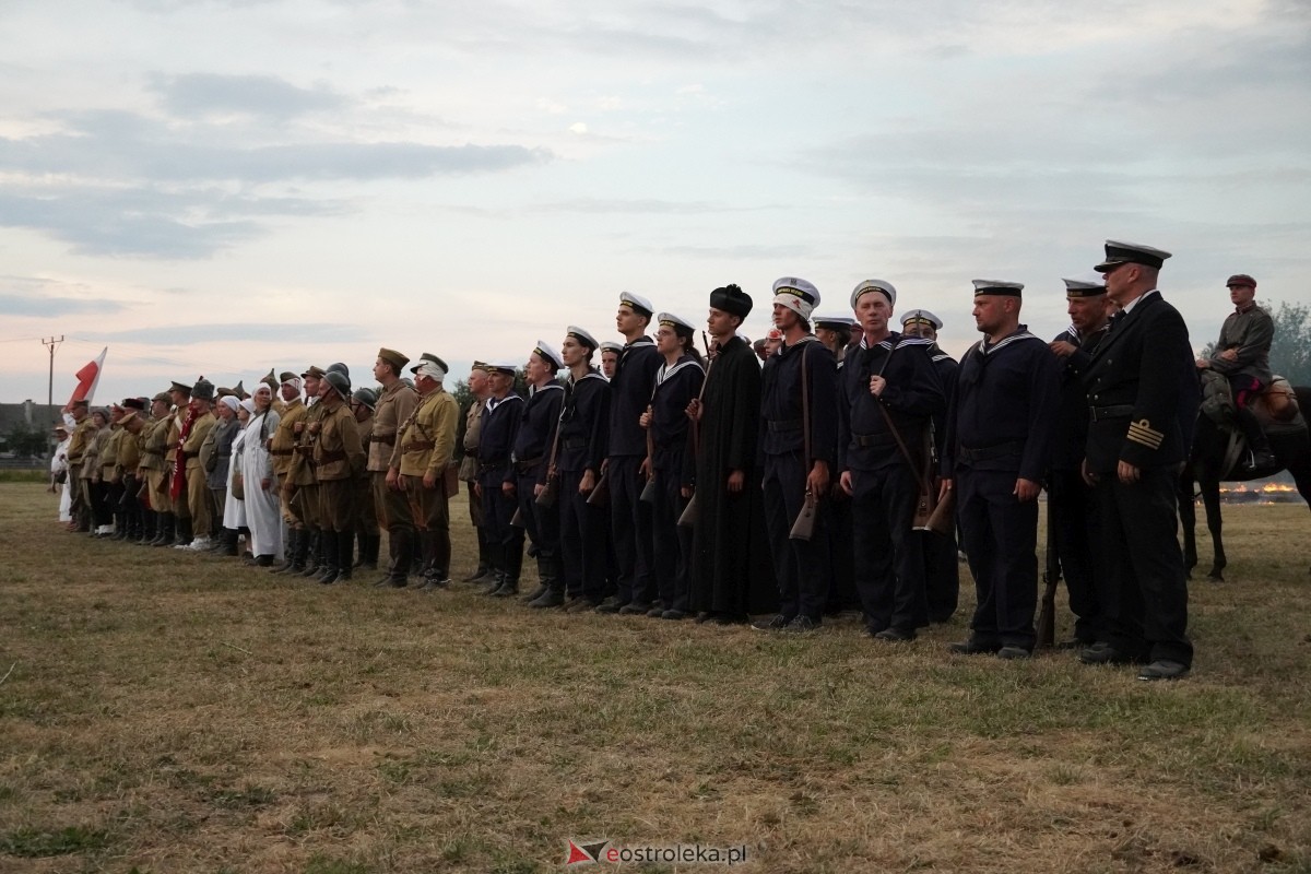 Rekonstrukcja historyczna Bolszewika goń! w Rzekuniu [17.08.2024] - zdjęcie #516 - eOstroleka.pl