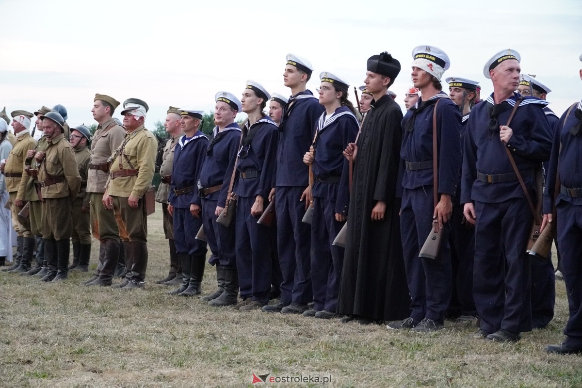 Rekonstrukcja historyczna Bolszewika goń! w Rzekuniu [17.08.2024] - zdjęcie #511 - eOstroleka.pl