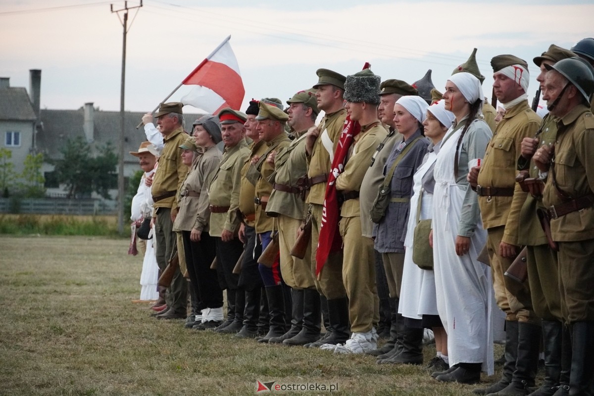 Rekonstrukcja historyczna Bolszewika goń! w Rzekuniu [17.08.2024] - zdjęcie #505 - eOstroleka.pl