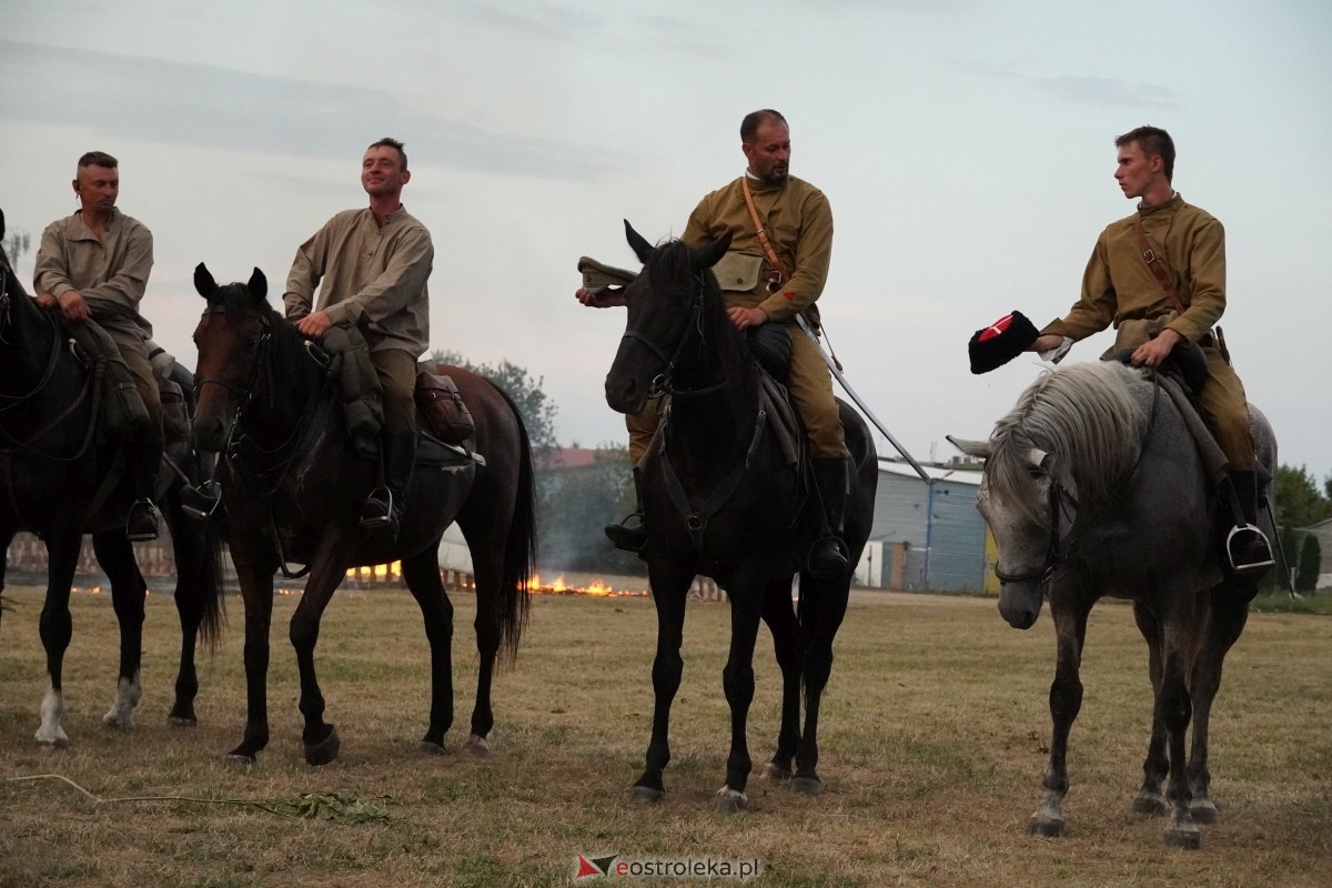 Rekonstrukcja historyczna Bolszewika goń! w Rzekuniu [17.08.2024] - zdjęcie #499 - eOstroleka.pl