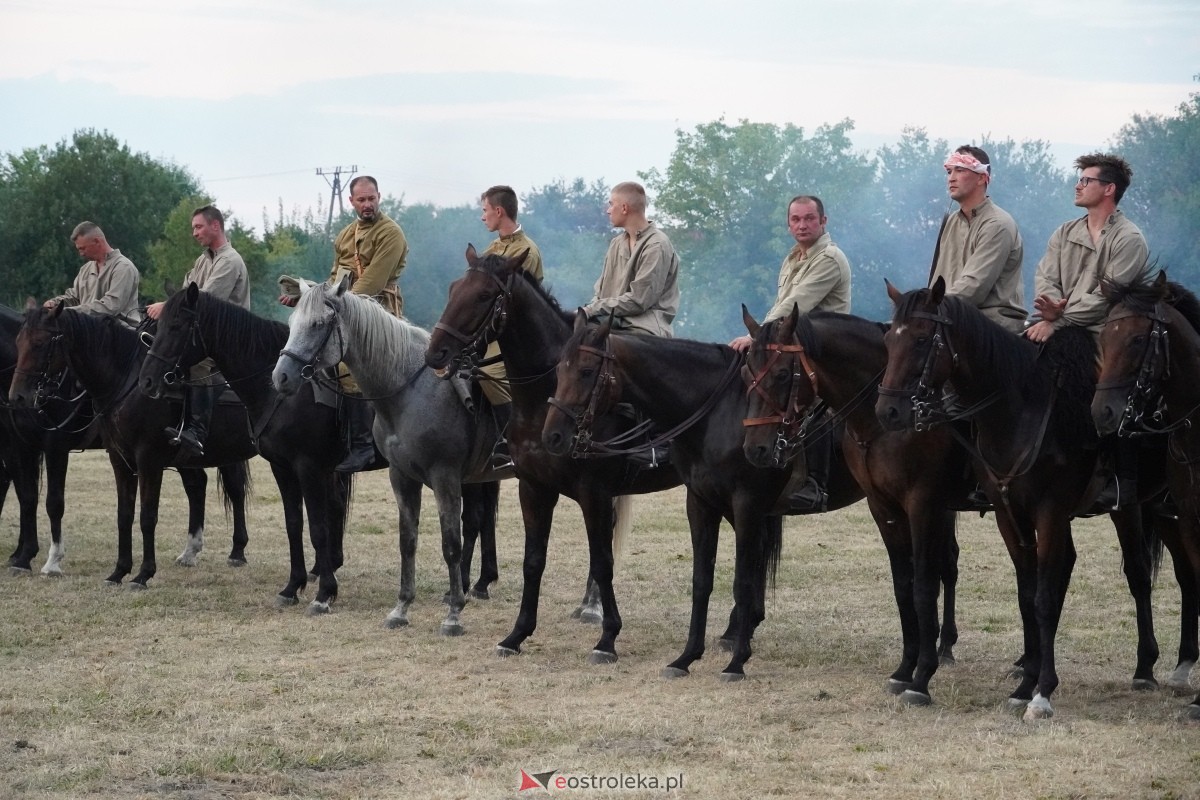 Rekonstrukcja historyczna Bolszewika goń! w Rzekuniu [17.08.2024] - zdjęcie #581 - eOstroleka.pl