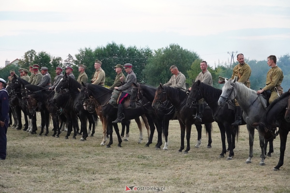 Rekonstrukcja historyczna Bolszewika goń! w Rzekuniu [17.08.2024] - zdjęcie #579 - eOstroleka.pl