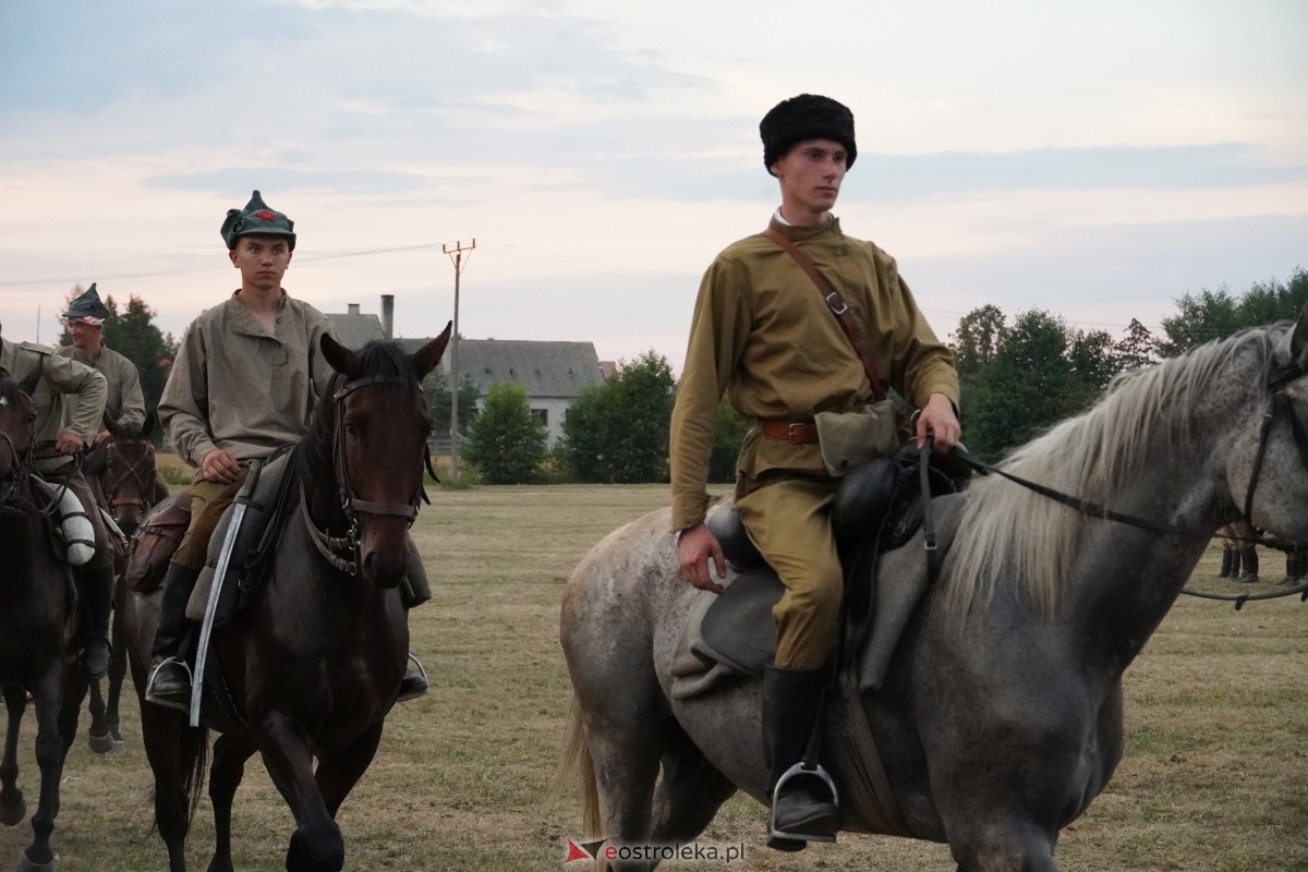 Rekonstrukcja historyczna Bolszewika goń! w Rzekuniu [17.08.2024] - zdjęcie #563 - eOstroleka.pl