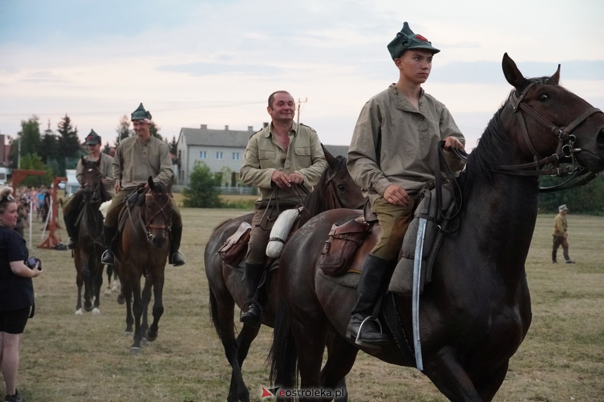 Rekonstrukcja historyczna Bolszewika goń! w Rzekuniu [17.08.2024] - zdjęcie #561 - eOstroleka.pl