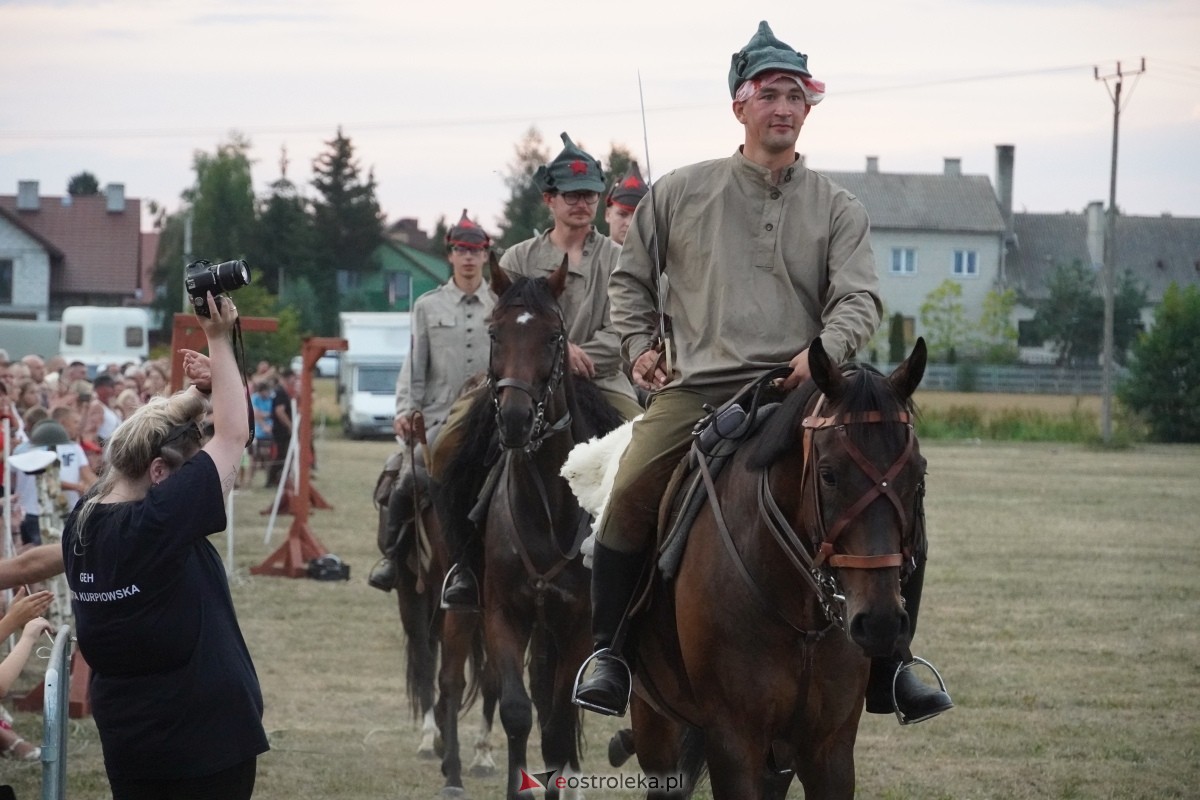 Rekonstrukcja historyczna Bolszewika goń! w Rzekuniu [17.08.2024] - zdjęcie #557 - eOstroleka.pl