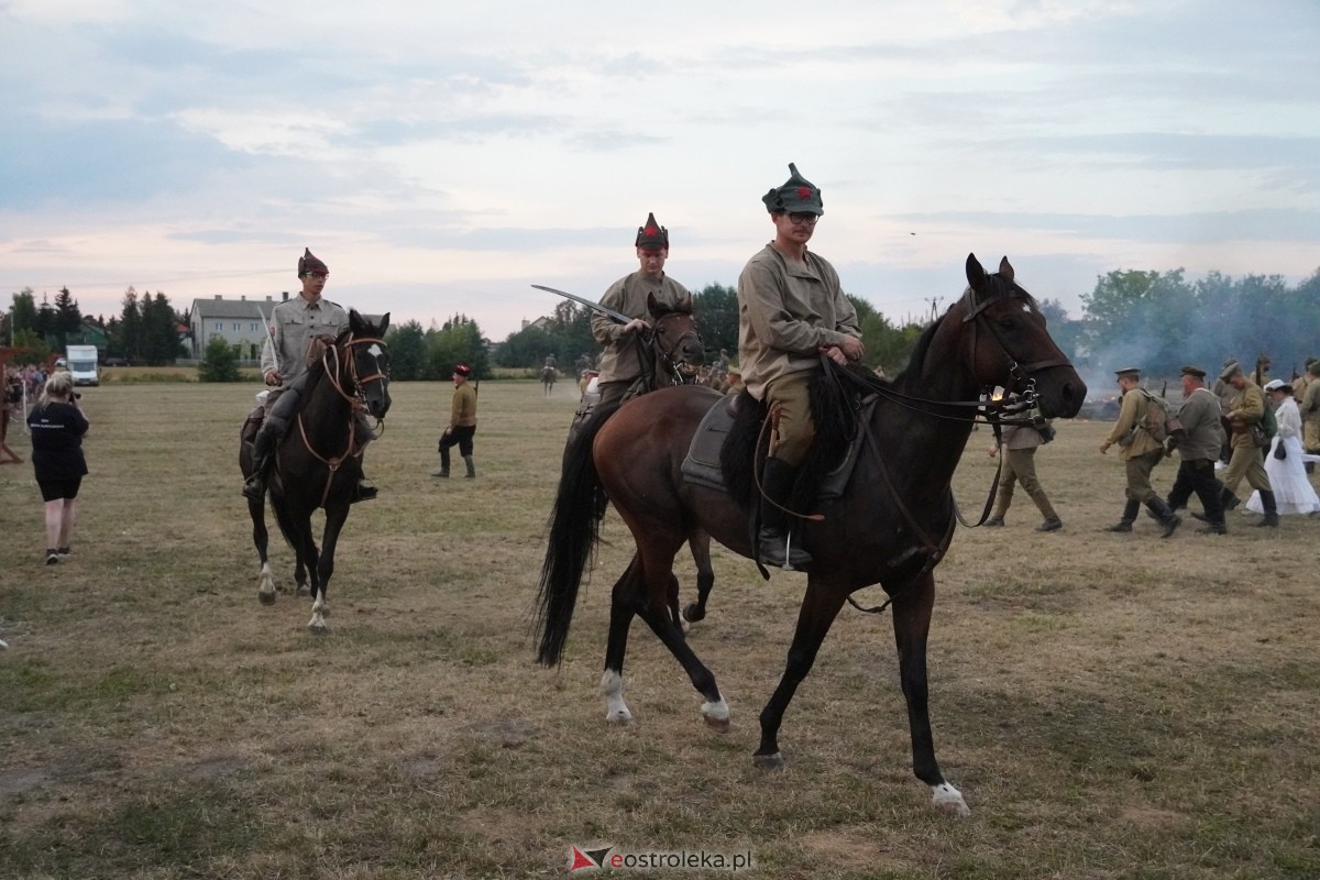 Rekonstrukcja historyczna Bolszewika goń! w Rzekuniu [17.08.2024] - zdjęcie #555 - eOstroleka.pl