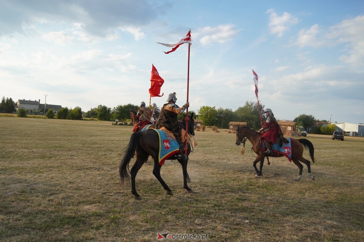 Rekonstrukcja historyczna Bolszewika goń! w Rzekuniu [17.08.2024] - zdjęcie #521 - eOstroleka.pl