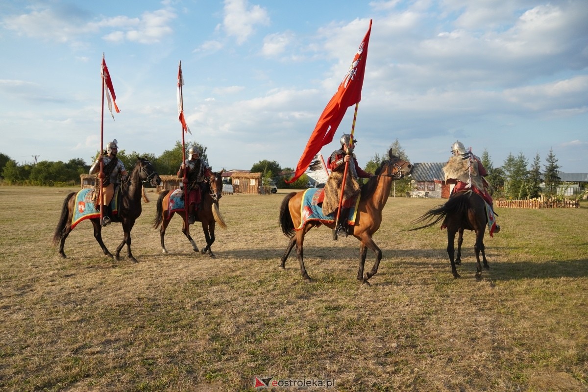 Rekonstrukcja historyczna Bolszewika goń! w Rzekuniu [17.08.2024] - zdjęcie #492 - eOstroleka.pl
