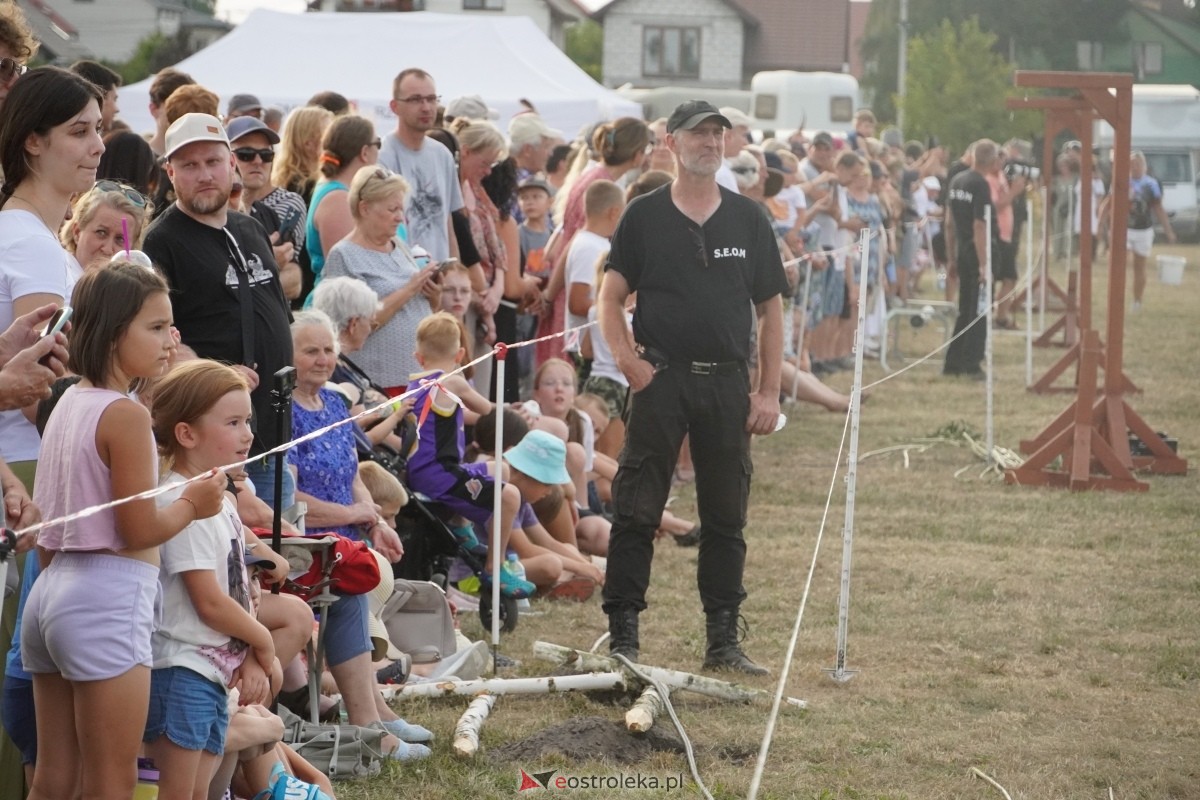 Rekonstrukcja historyczna Bolszewika goń! w Rzekuniu [17.08.2024] - zdjęcie #427 - eOstroleka.pl