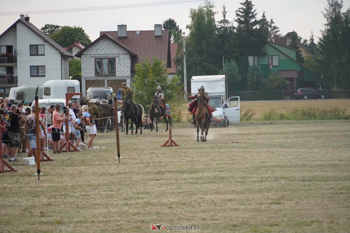 Rekonstrukcja historyczna Bolszewika goń! w Rzekuniu [17.08.2024] - zdjęcie #434 - eOstroleka.pl