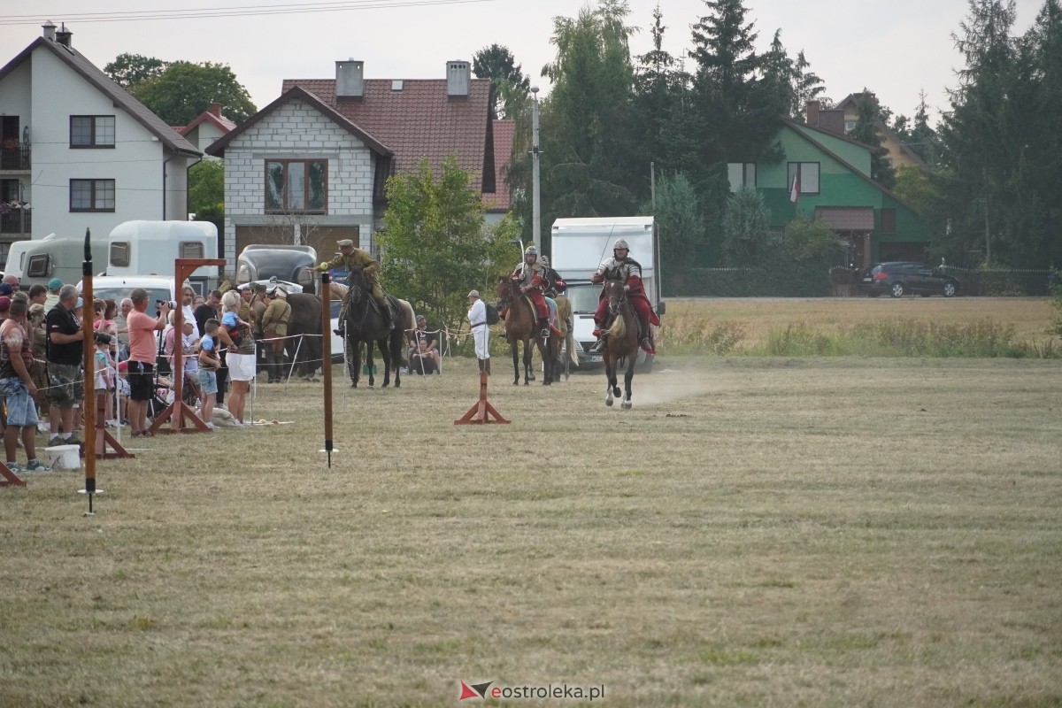 Rekonstrukcja historyczna Bolszewika goń! w Rzekuniu [17.08.2024] - zdjęcie #422 - eOstroleka.pl