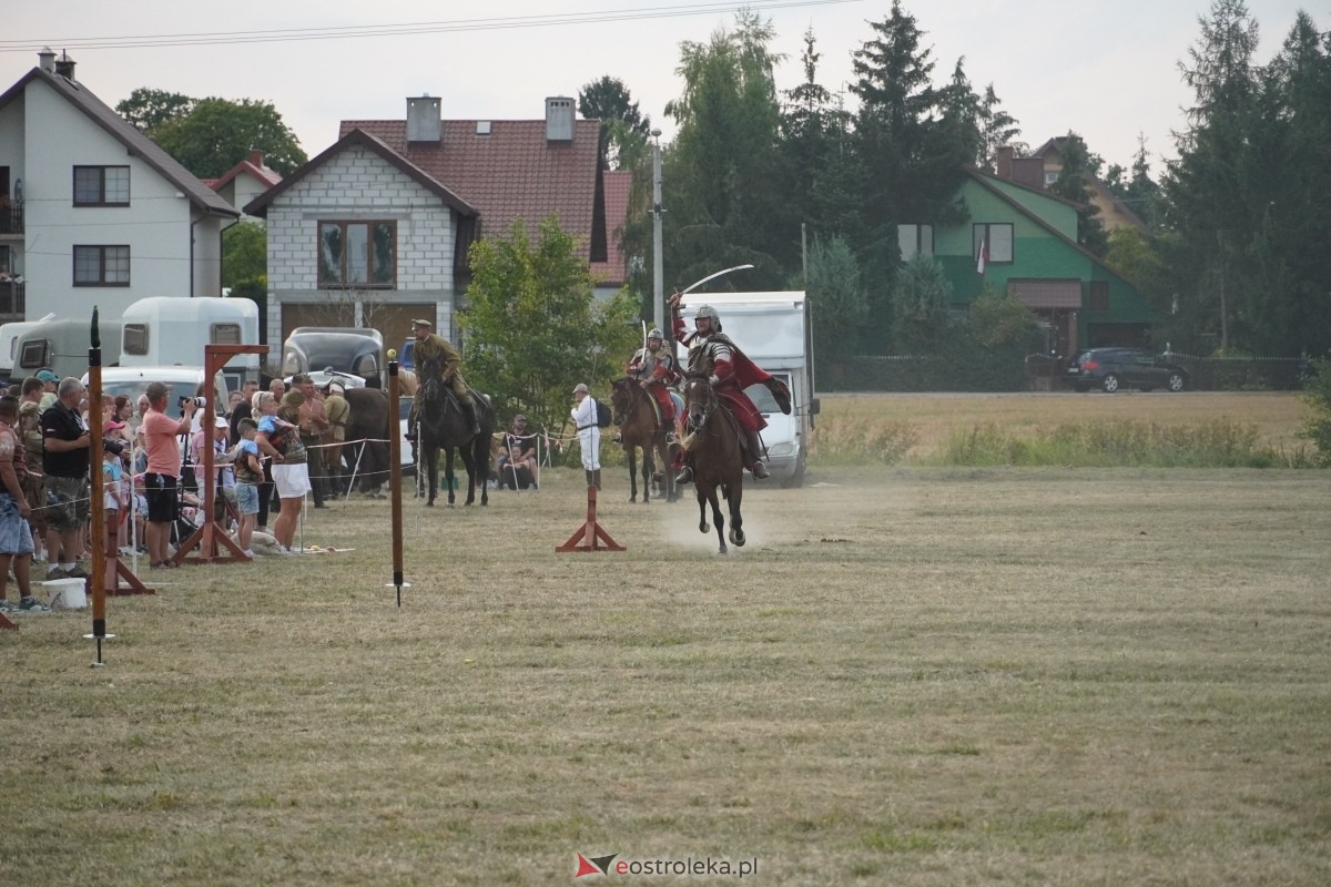Rekonstrukcja historyczna Bolszewika goń! w Rzekuniu [17.08.2024] - zdjęcie #420 - eOstroleka.pl