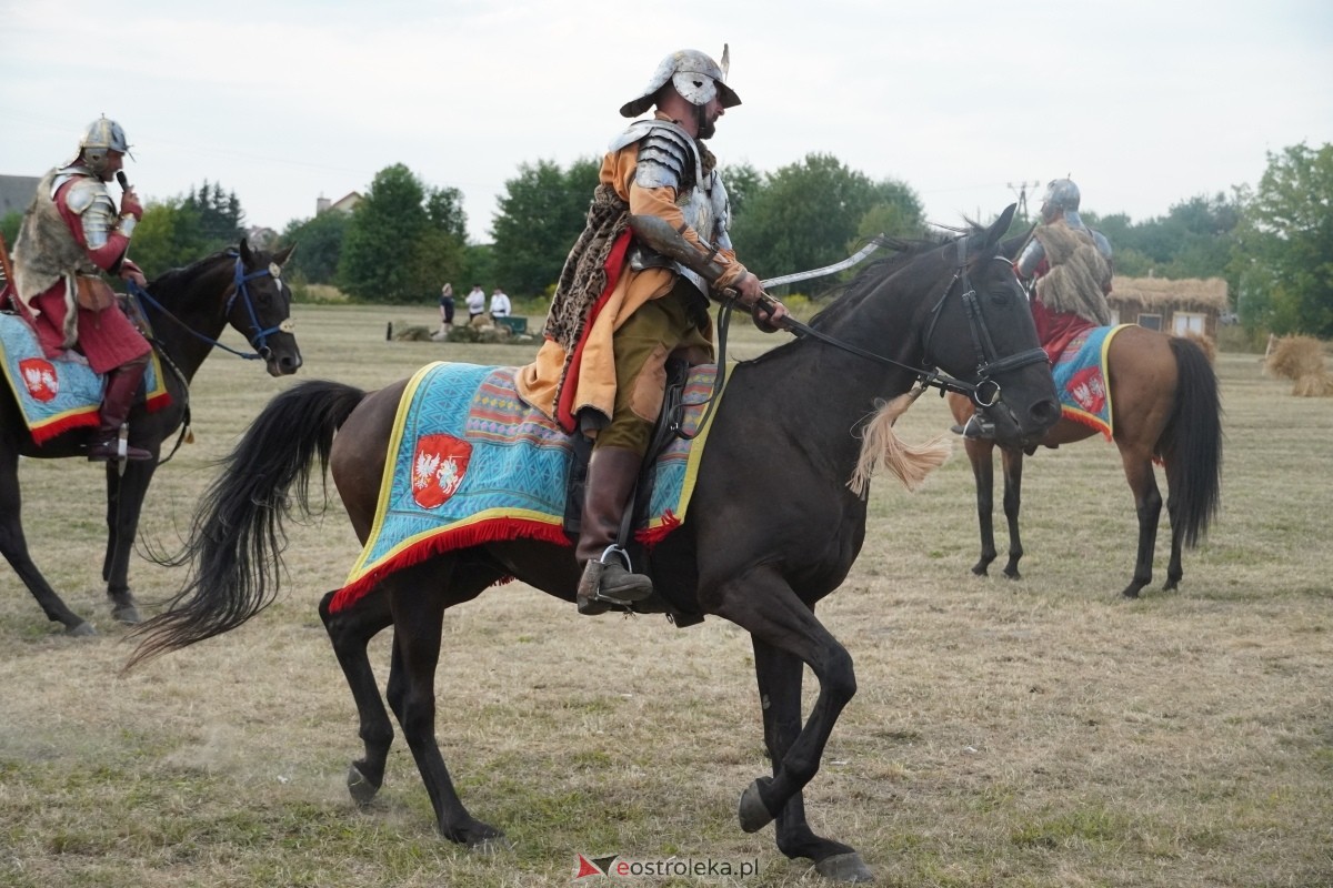 Rekonstrukcja historyczna Bolszewika goń! w Rzekuniu [17.08.2024] - zdjęcie #407 - eOstroleka.pl
