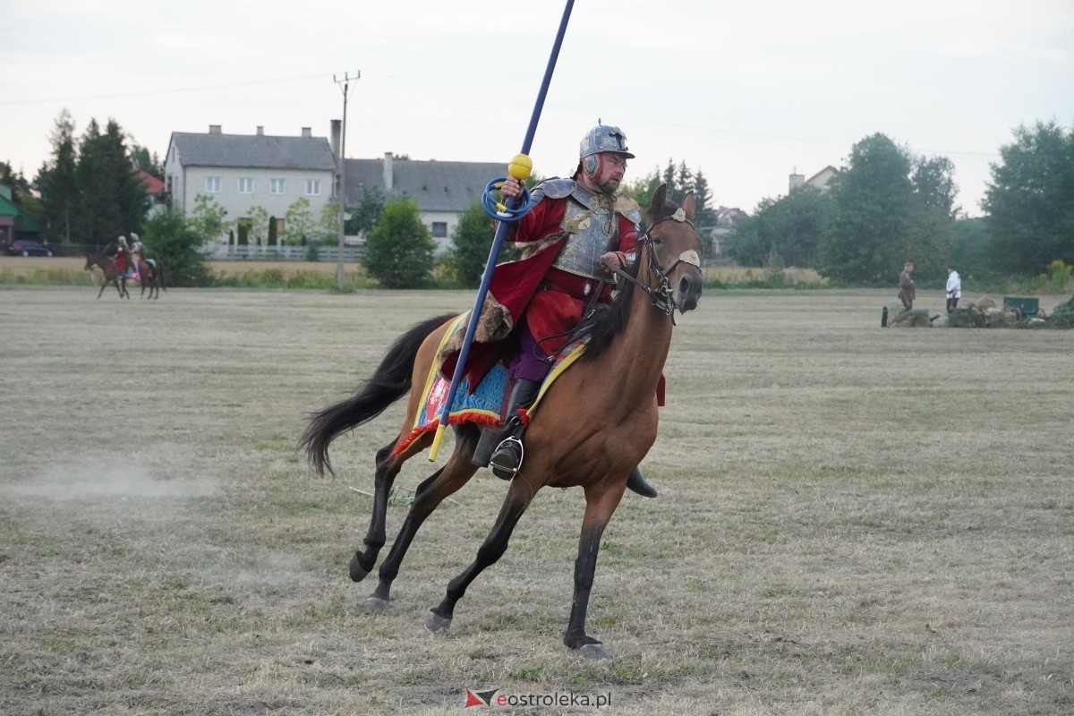 Rekonstrukcja historyczna Bolszewika goń! w Rzekuniu [17.08.2024] - zdjęcie #390 - eOstroleka.pl