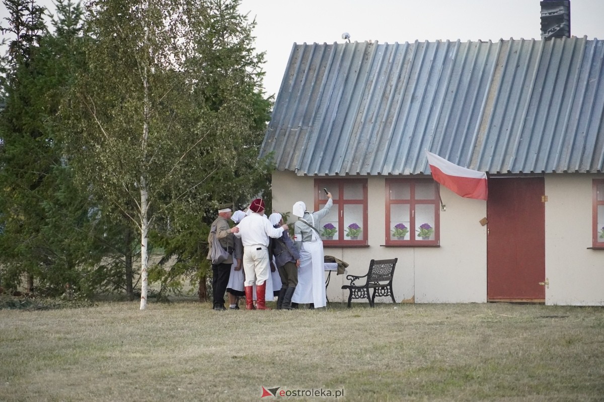 Rekonstrukcja historyczna Bolszewika goń! w Rzekuniu [17.08.2024] - zdjęcie #381 - eOstroleka.pl