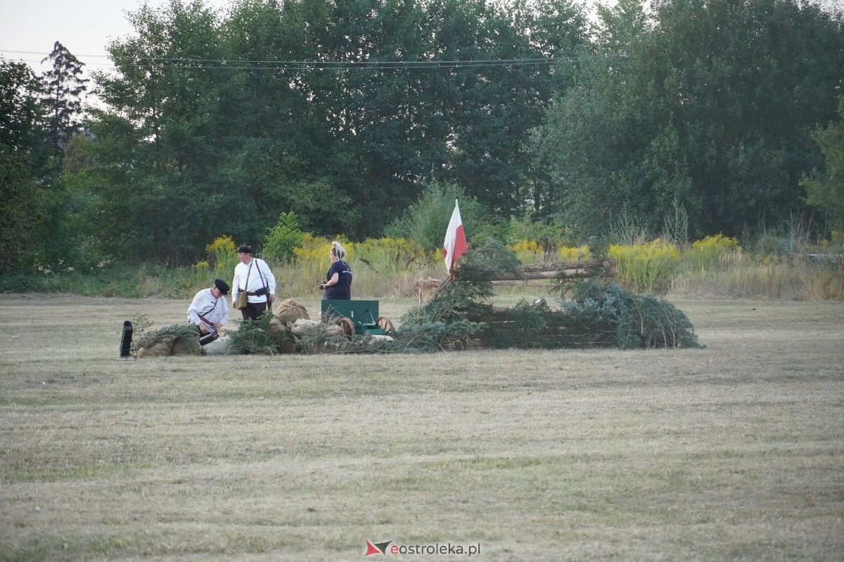 Rekonstrukcja historyczna Bolszewika goń! w Rzekuniu [17.08.2024] - zdjęcie #378 - eOstroleka.pl