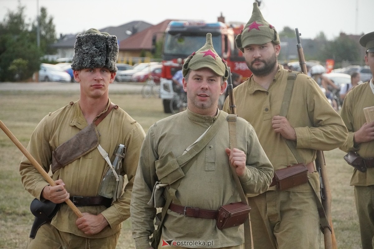 Rekonstrukcja historyczna Bolszewika goń! w Rzekuniu [17.08.2024] - zdjęcie #374 - eOstroleka.pl