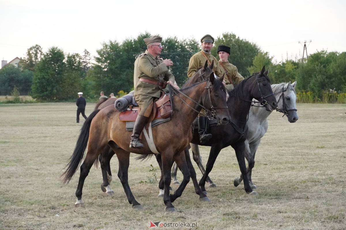 Rekonstrukcja historyczna Bolszewika goń! w Rzekuniu [17.08.2024] - zdjęcie #364 - eOstroleka.pl